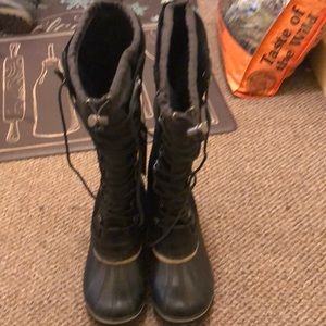 Sorel boots size 9.5